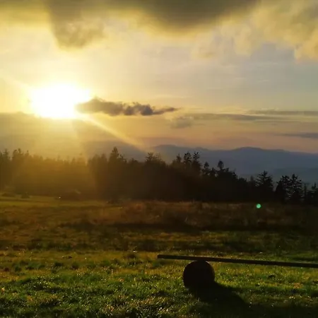 Hébergement de vacances Beskidzka Stodola Przy Szlaku Z Pieknym Widokiem Zlatna
