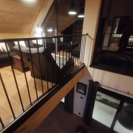 Beskidzka Stodola Przy Szlaku Z Pieknym Widokiem Zlatna