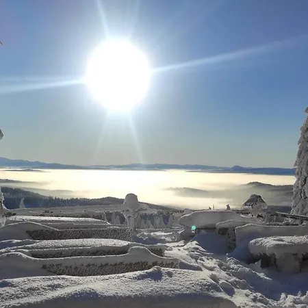 Beskidzka Stodola Przy Szlaku Z Pieknym Widokiem Zlatna