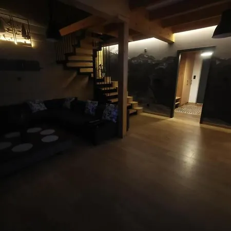 Beskidzka Stodola Przy Szlaku Z Pieknym Widokiem