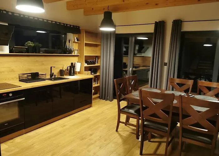 Beskidzka Stodola Przy Szlaku Z Pieknym Widokiem