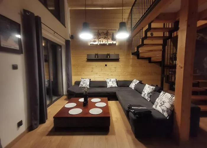 Beskidzka Stodola Przy Szlaku Z Pieknym Widokiem