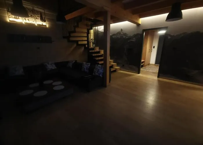 Beskidzka Stodola Przy Szlaku Z Pieknym Widokiem